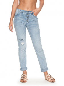 Стильные джинсы для женщин